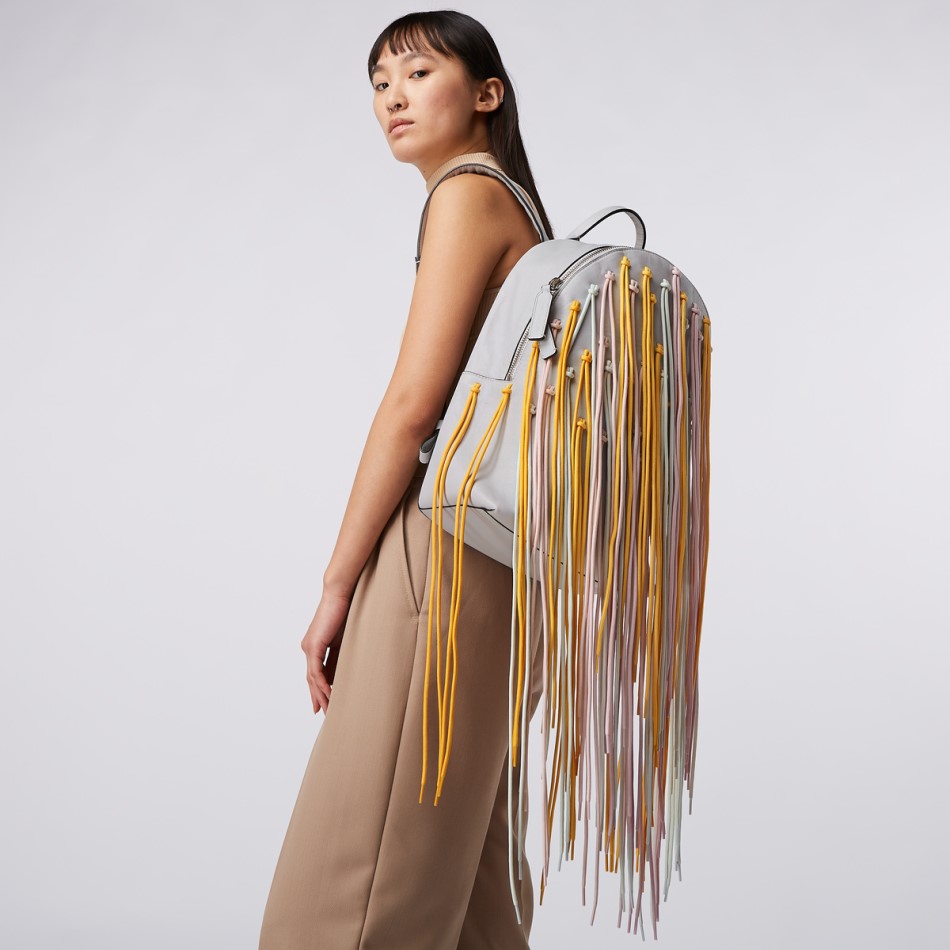 Ecco Ee Pilvepitsi ümmargune Pakk